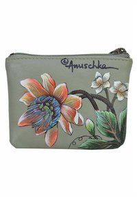 Grijze leren zak met een kleurrijk bloemenontwerp en roze en blauwe accenten. Ritssluiting aan de bovenkant, merklogo op de voorkant gedrukt.