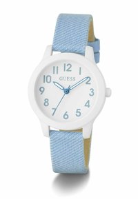 Reloj redondo blanco con una correa de tela azul. La esfera tiene marcadores y agujas en azul, con un diseño sencillo sin acentos adicionales.