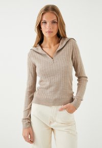 HALF ZIPPER DETAIL - Neule - brown