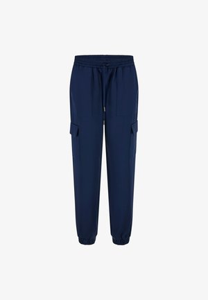 Námořnické modré cargo kalhoty vyrobené z lehké tkaniny, s elastickým pasem, bočními kapsami a elastickými manžetami pro zúžený střih.