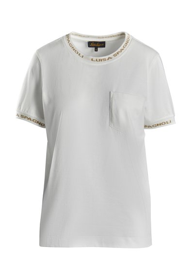 Tricou alb din bumbac, cu mâneci scurte, are un buzunar pe partea stângă și un bandou cu litere aurii pe guler și tivurile mânecilor.
