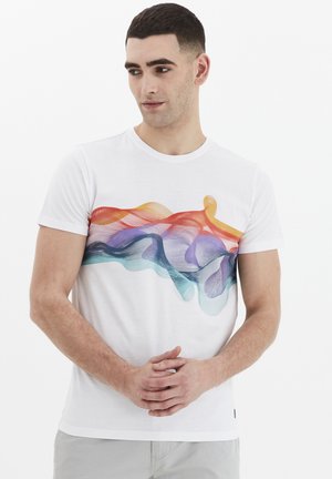 Short-sleeve white T-shirt featuring a multicolored wave pattern in orange, red, purple, and turquoise, made of soft cotton fabric.