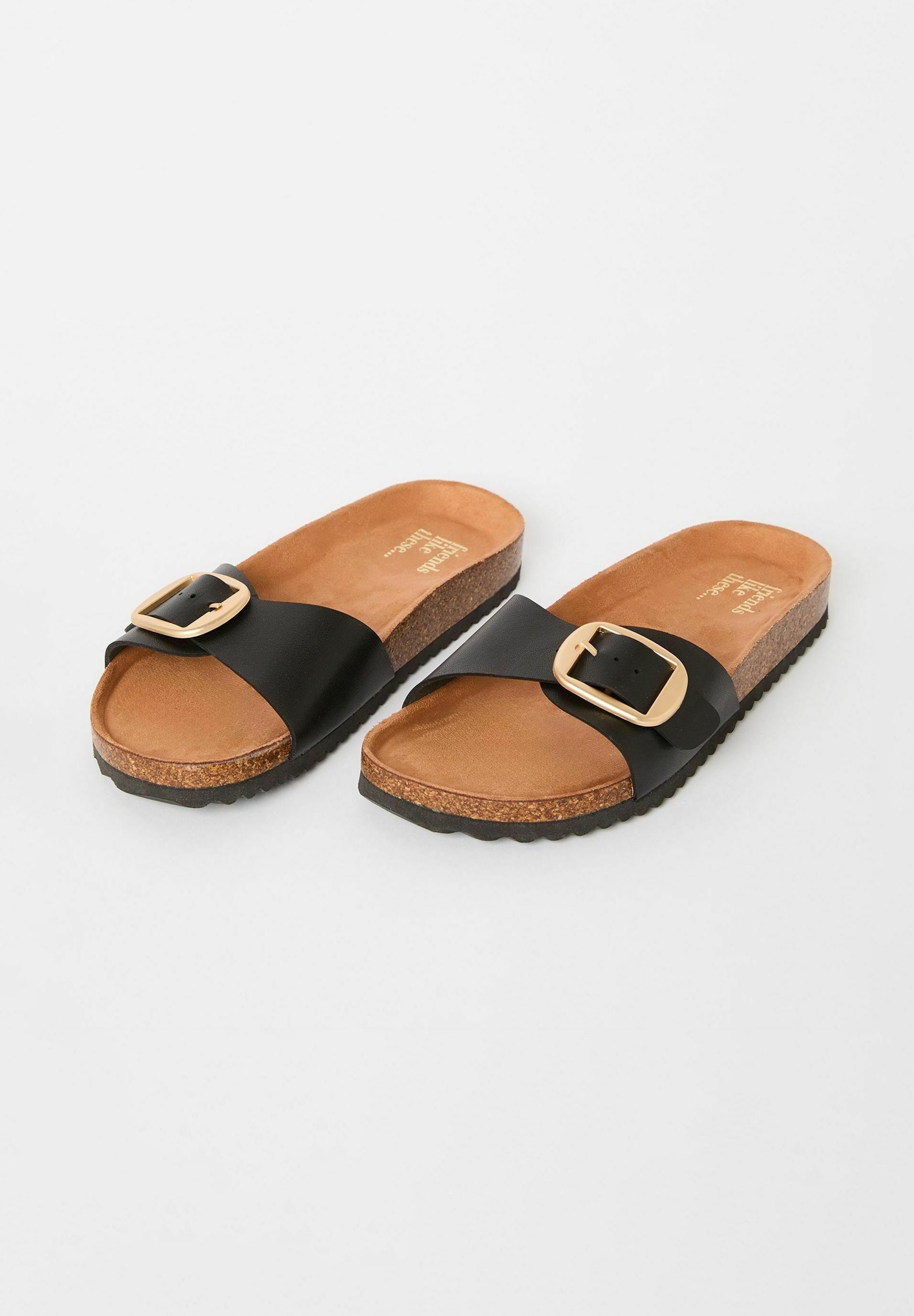 Flat buckle sandals