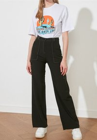 Trendyol Kalhoty - black