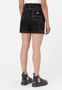 Dickies Shorts vaqueros - rinsed black
