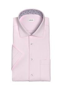 Camicia rosa chiaro con colletto strutturato, dotata di un colletto interno con motivo floreale. Ha una tasca e chiusure con bottoni sulla parte anteriore.