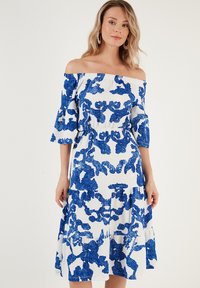 LELA REGULAR FIT - Freizeitkleid - ecru blue