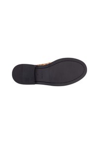 Zwarte platte schoenzool met gestructureerd patroon; voorzien van het merkteken "JOOP!" en maat "37" in reliëf. Klassiek ontwerp met minimale details.