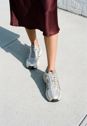 Buffalo, PARA - Tenisice - silver white black