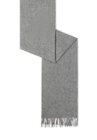 Weicher grauer Wollschal mit Fransenenden, diagonal auf einem weißen Hintergrund gefaltet.