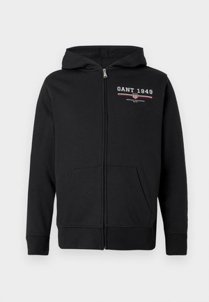 Sort zip-up hættejakke i bomuldsblanding. Har et frontlogo med tekst, to sidelommer og ribbede manchetter og bund.