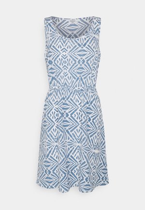 Une robe sans manches, arrivant au genou, avec un motif géométrique bleu et blanc, un waistband élastique et un col rond.