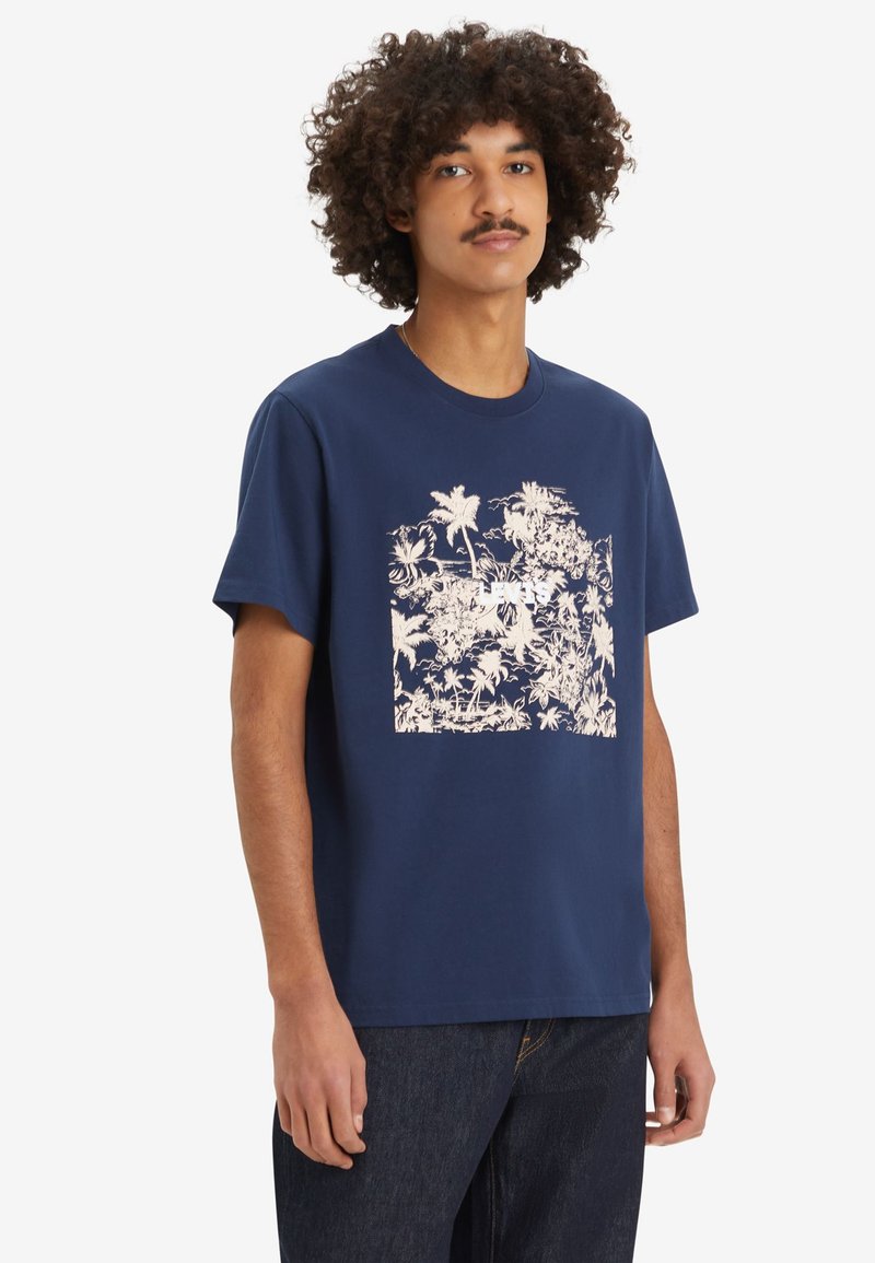 Levi's® RELAXED FIT - Apdrukāts T-krekls - dress blues