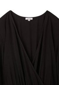 Abito avvolgente nero con scollatura a V profonda, tessuto morbido e texture liscia. Presenta un'etichetta Terranova all'interno con taglia XL.