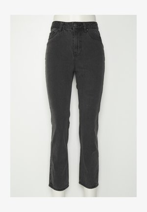 Calças de ganga pretas com um corte reto, apresentando um fecho de botão, cinco bolsos e um desbotamento subtil, em fundo liso.