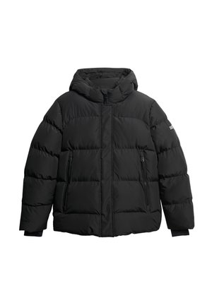 Zwarte donsjas met capuchon, voorzien van een gewatteerd ontwerp, twee zipbare zijzakken en elastische manchetten voor extra warmte en comfort.