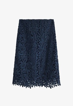 Marineblå blondekjole med blomstertrykmønster, featuring en scalloped kant og tekstureret stof. Elastisk bælt for fleksibel pasform.