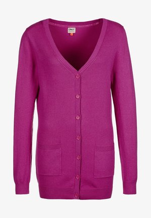 Langärmelige magentafarbene Strickjacke mit V-Ausschnitt, sieben Knöpfen auf der Vorderseite und zwei Fronttaschen.