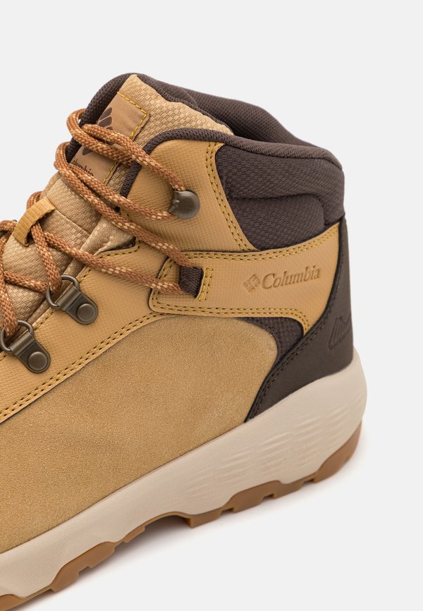 NEWTON WANDER - Hiking shoes - curry4