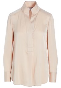 Lange mouwen satijnen blouse in lichtroze met een hoge kraag en verborgen knopen aan de voorkant, ontworpen voor een ontspannen pasvorm.