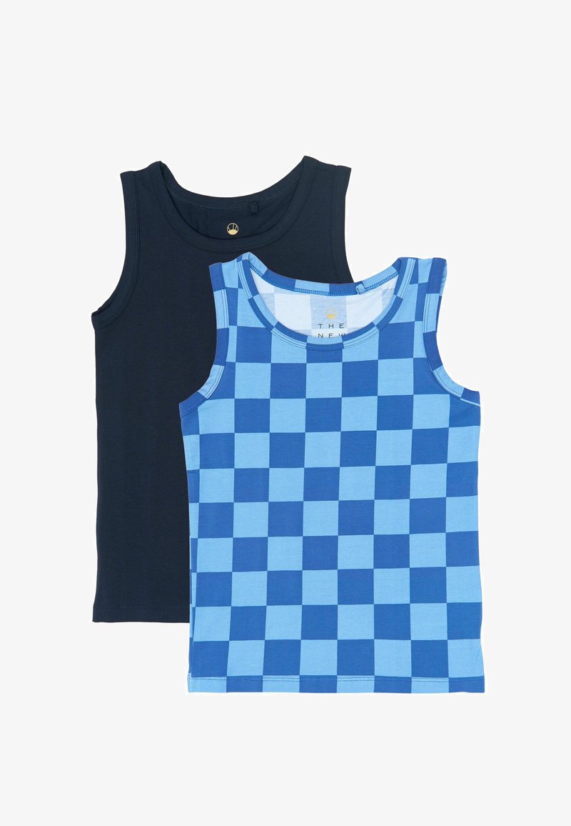 Deux débardeurs : un uni bleu marine, un autre bleu clair à motif damier. Fabriqués en tissu doux, avec des encolures arrondies et un design sans manches.