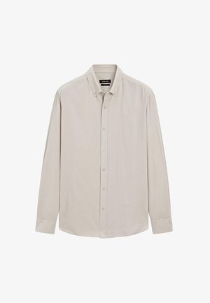 Beige langærmet skjorte med knaplukning og spids krave, forreste stolpe og glat stoftekstur, med en afslappet pasform og manchetter.