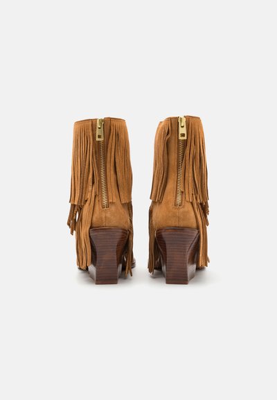 zadig et voltaire cara boots