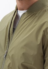 Ombre Bomberjacks - green