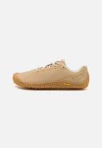 Unselected, khaki