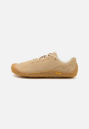 VAPOR GLOVE 6 - Zapatillas running neutras - khaki