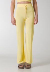Deha Broek - giallo canarino