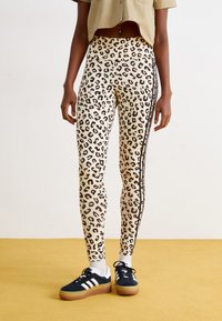 adidas Originals LEO - Tamprės – kelnės - black