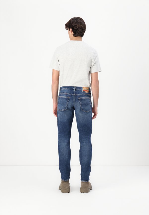 DFINITIVE - Straight leg jeans3