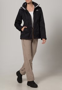The North Face EVOLVE TRICLIMATE JACKET - Softshelljakke - black