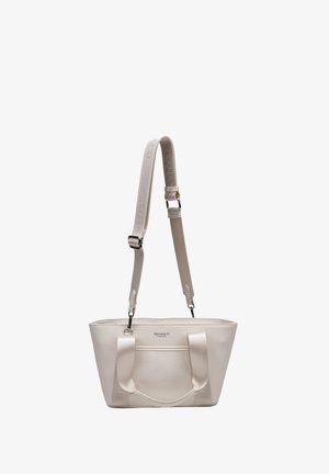 Gebroken witte handtas van gestructureerd leer met dubbele handvatten en een verstelbare stoffen schouderband, met het label "DIANA&CO FIRENZE" aan de voorkant.