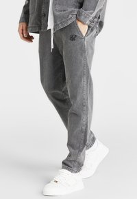 SIKSILK Vaqueros slim fit - black