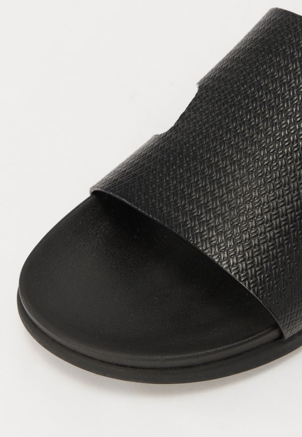 MONDI IN - Slippers3