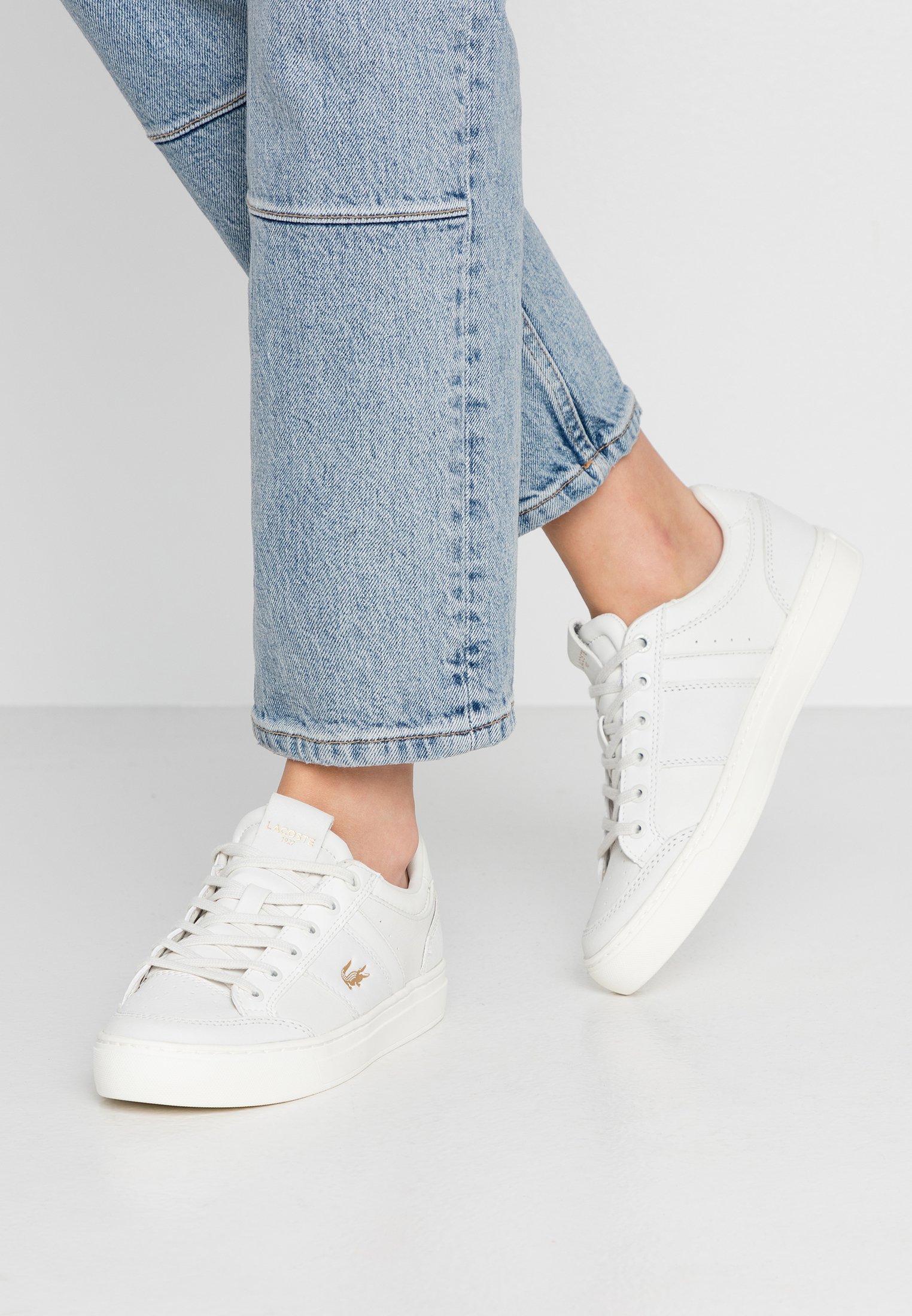 lacoste courtline trainers