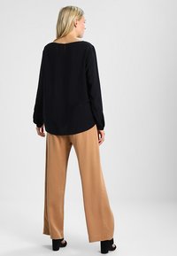 Seidensticker BUSINESS ROUNDNECK COLLAR REGULAR FIT - Camicetta - schwarz