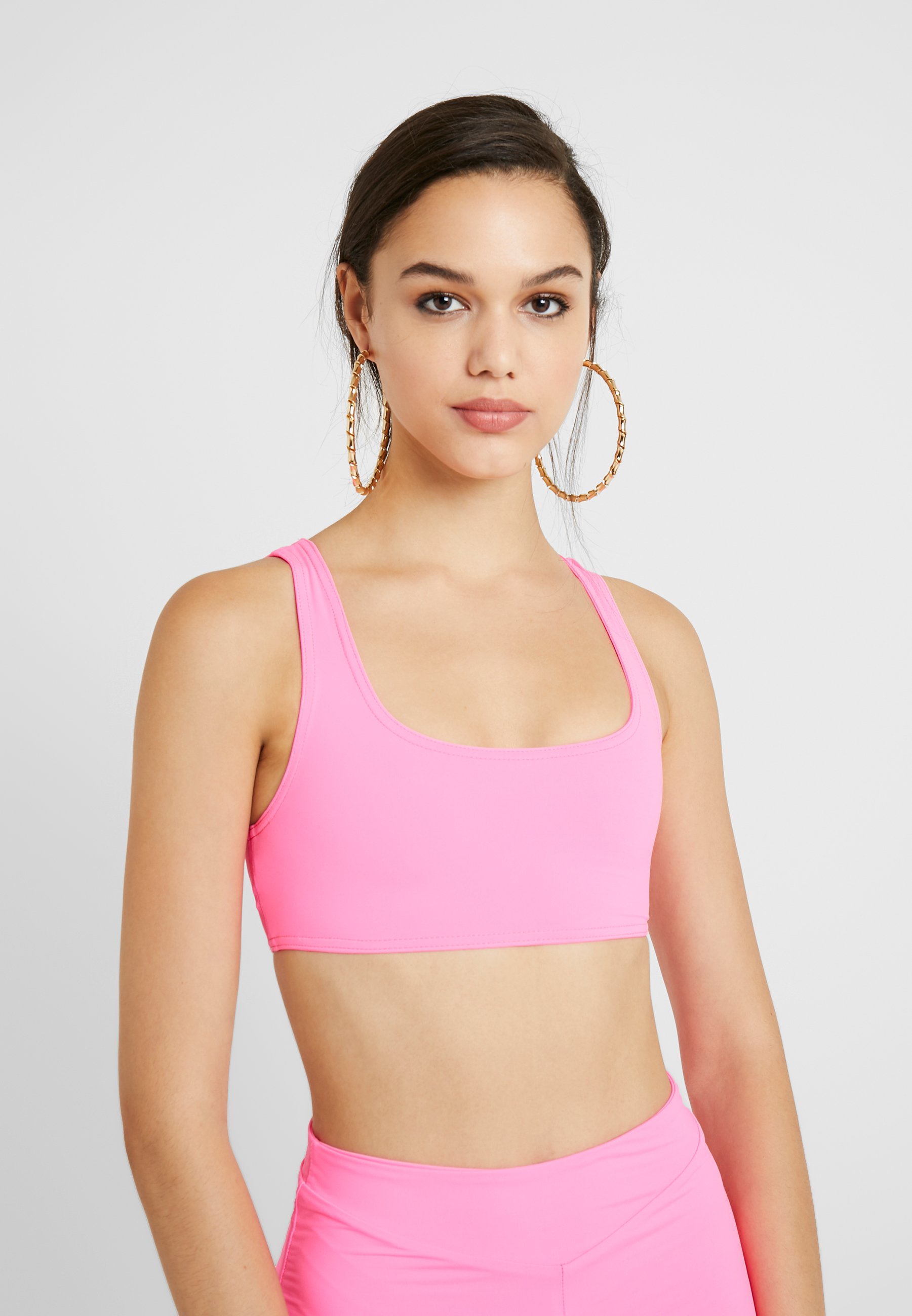 crop top neon pink