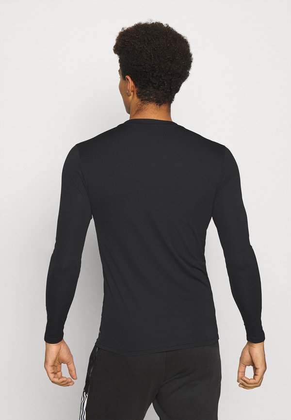 TEAM BASE TEE - Undershirt3