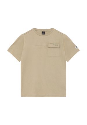 Beige T-shirt met korte mouwen van katoen. Voorzien van een borstzak met reliëftekst en een logopatch op de mouw. Een gladde textuur.