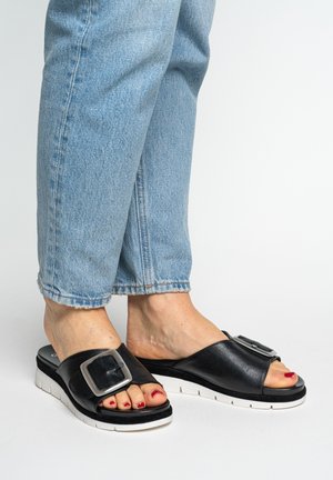 ara CAMBRIDGE - Sandalias planas - schwarz