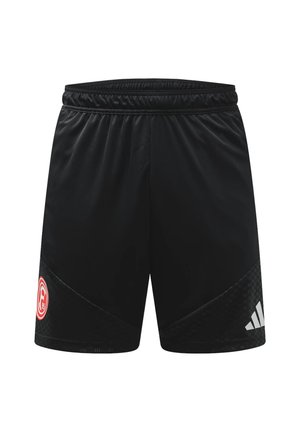 Czarne sportowe spodenki z elastycznym pasem, z czerwonym okrągłym logo na lewej nodze i białym logo Adidas na prawej nodze.