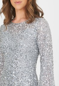 Maryisa EMBELLISHED SEQUINS MODEST - Galajurk - light grey