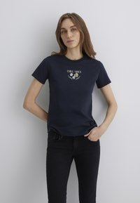 Thumbnail Image 2