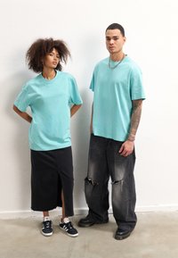 YOURTURN UNISEX BASIC OVERSIZED T-SHIRT - Pamata T-krekls - blue