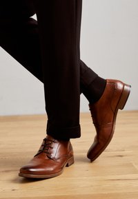 Business sko - cognac