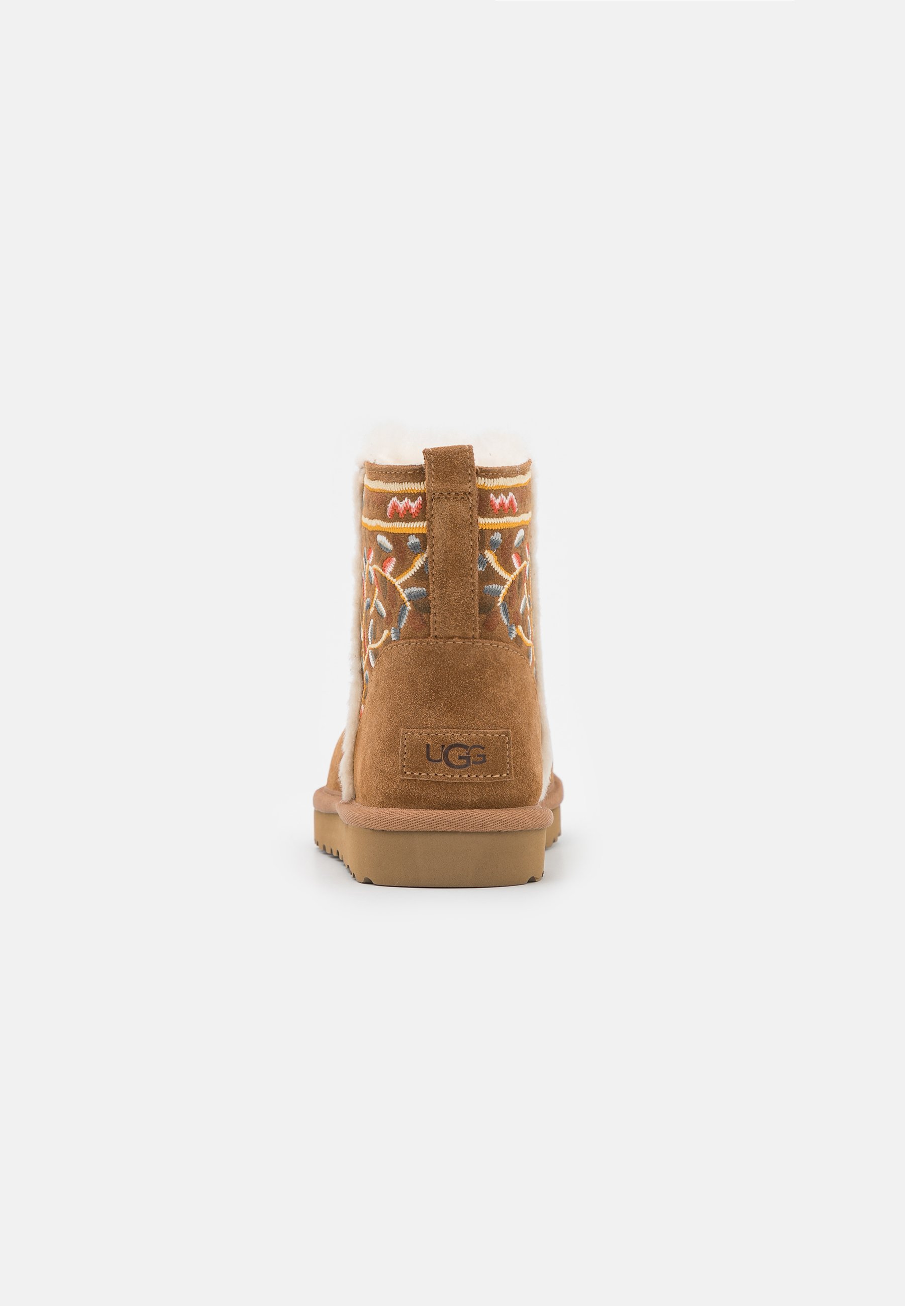 ugg mini idyllwild