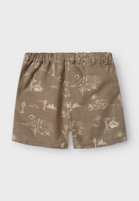 Shorts marron avec un motif inspiré du désert et des illustrations crème, taille élastique et coupe décontractée.